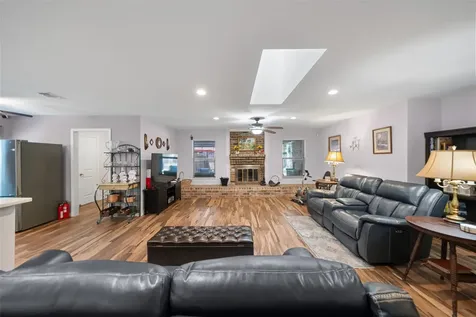10710 Idlebrook Drive Houston TX 77070