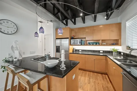 2303 Whitney Street A Houston TX 77006