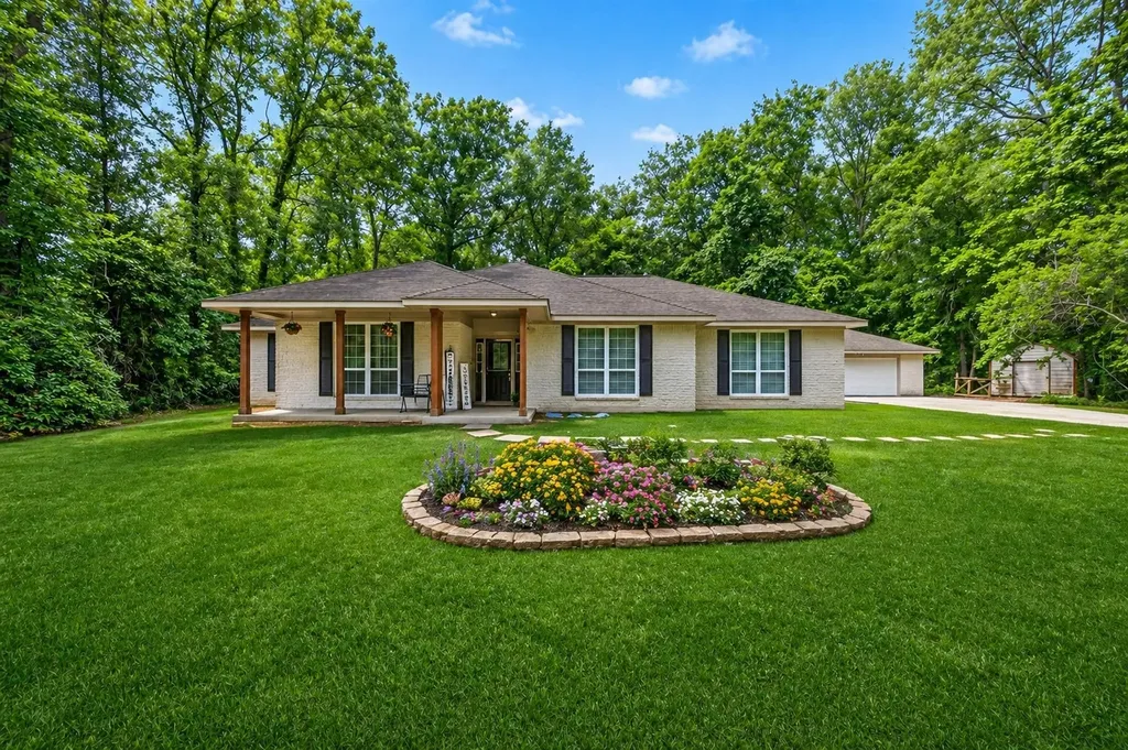 17136 Mustang Lane New Caney TX 77357