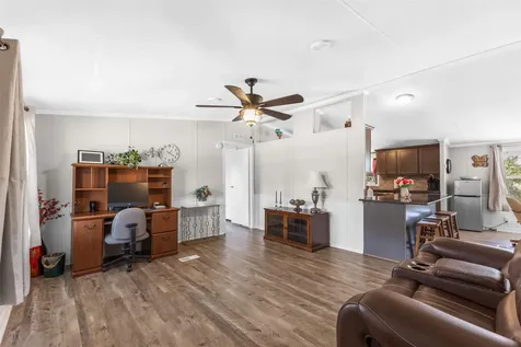 340 Alvina Ulich Street Somerville TX 77879