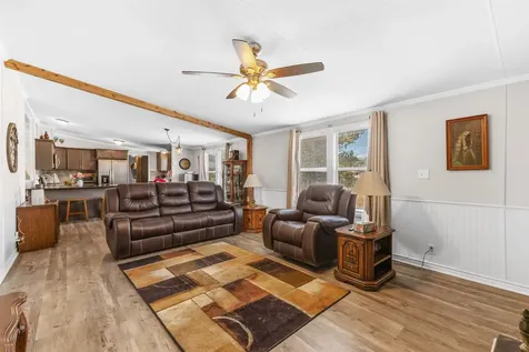 340 Alvina Ulich Street Somerville TX 77879