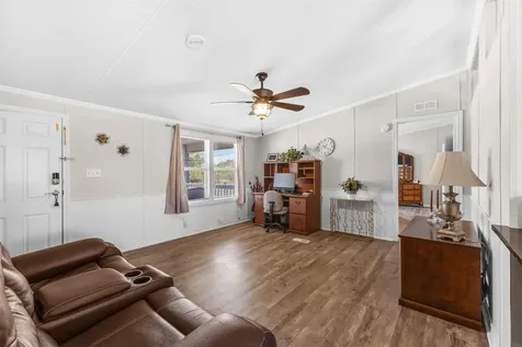 340 Alvina Ulich Street Somerville TX 77879
