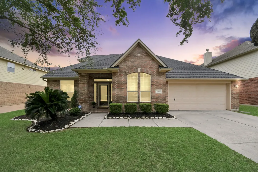 12320 Evening Bay Drive Pearland TX 77584