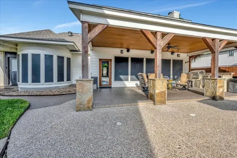 1627 Lake Bluff Drive El Lago TX 77586