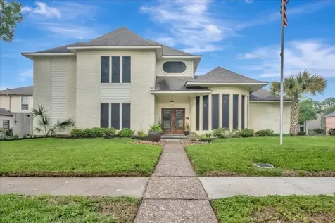1627 Lake Bluff Drive El Lago TX 77586