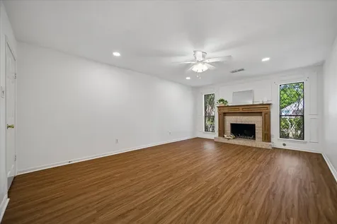 3819 Pleasant Valley Drive Missouri City TX 77459
