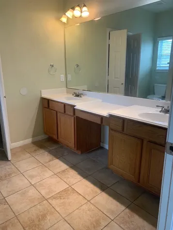 909 Gruenwald Avenue Seabrook TX 77586