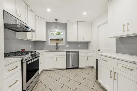 501 Jerry Street Houston TX 77022