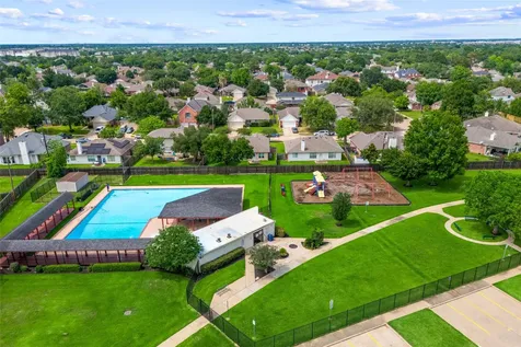 17027 Gleneviss Drive Houston TX 77084