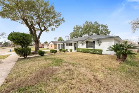 5734 Farwell Drive Houston TX 77035