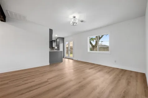 5734 Farwell Drive Houston TX 77035