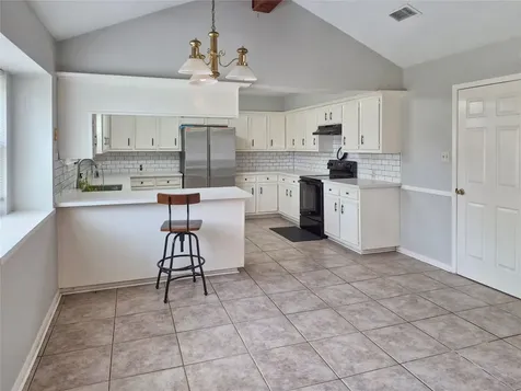 103 Ironwood Street Lake Jackson TX 77566