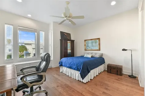 13338 Binnacle Way Galveston TX 77554