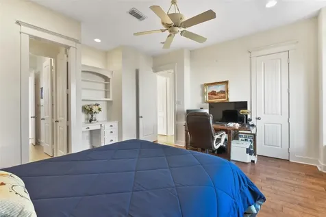 13338 Binnacle Way Galveston TX 77554