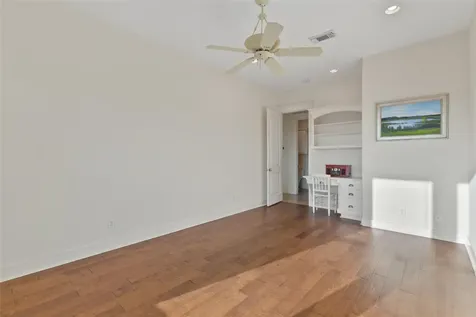 13338 Binnacle Way Galveston TX 77554