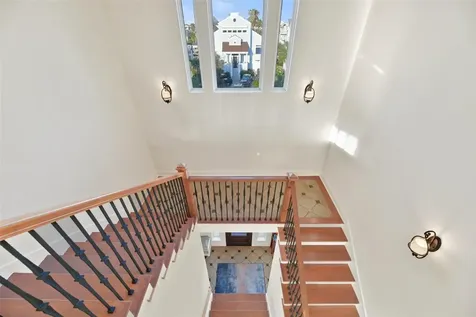 13338 Binnacle Way Galveston TX 77554