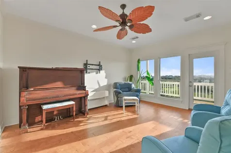 13338 Binnacle Way Galveston TX 77554