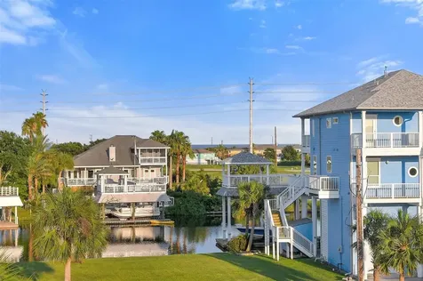 13338 Binnacle Way Galveston TX 77554