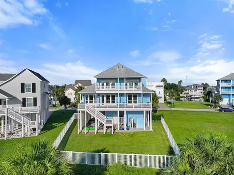 13338 Binnacle Way Galveston TX 77554