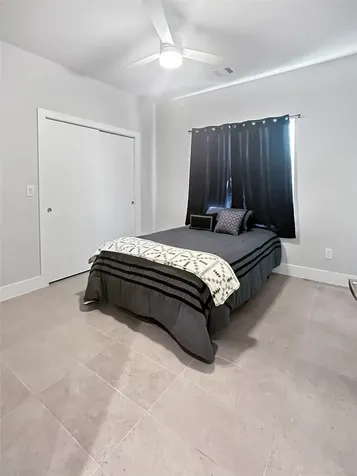 4702 Oats Street B Houston TX 77020