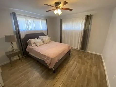 5566 Beechnut Street Houston TX 77096