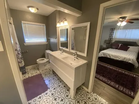 5566 Beechnut Street Houston TX 77096