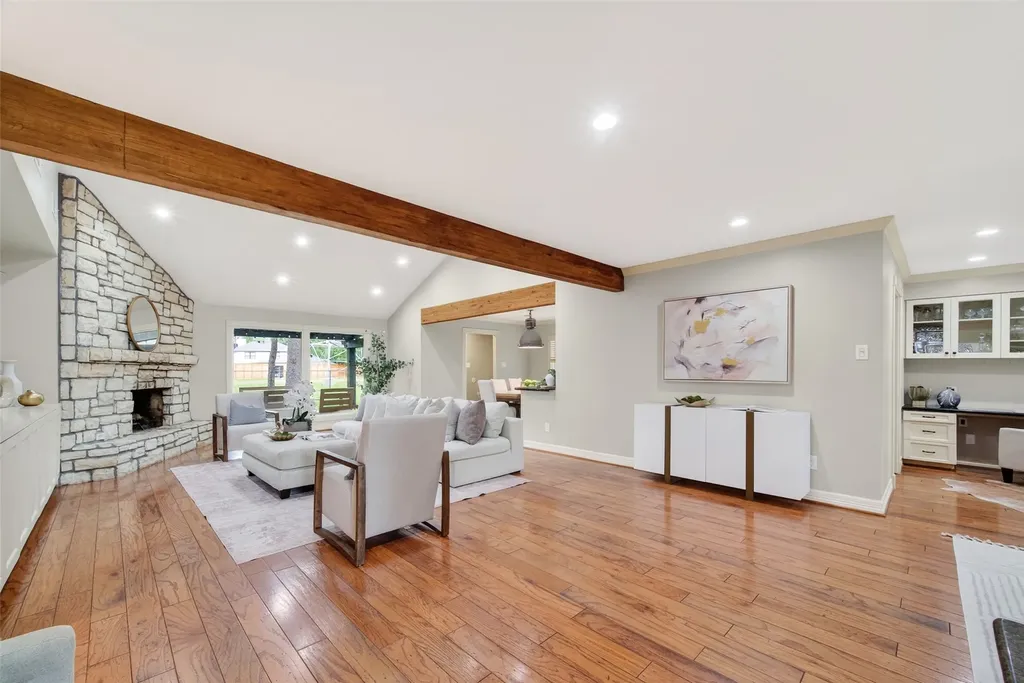 341 W Gaywood Drive Houston TX 77079