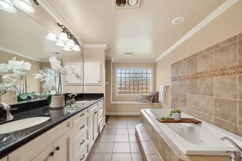 341 W Gaywood Drive Houston TX 77079
