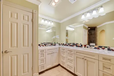 341 W Gaywood Drive Houston TX 77079