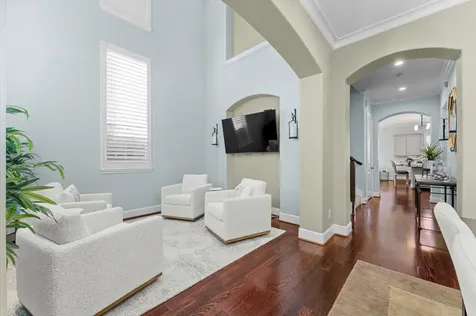 18 Laurelwood Drive Houston TX 77058