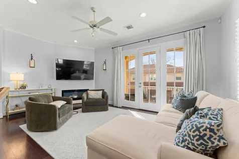 18 Laurelwood Drive Houston TX 77058