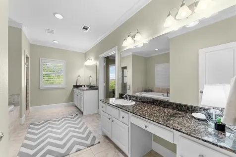 18 Laurelwood Drive Houston TX 77058