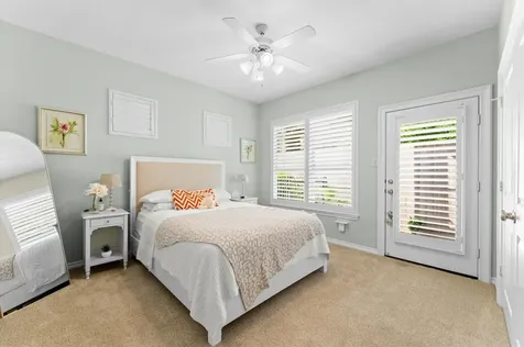 18 Laurelwood Drive Houston TX 77058