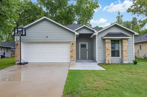 1116 Washington Street Columbus TX 78934
