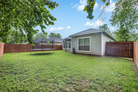 1116 Washington Street Columbus TX 78934