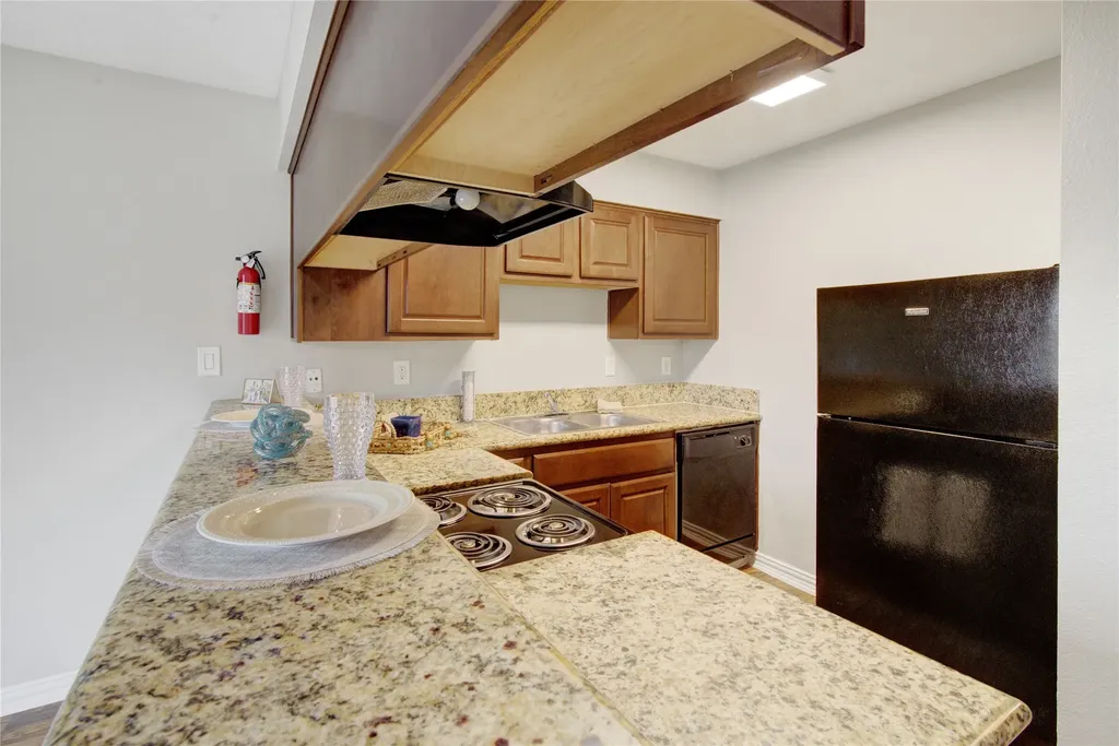 5701 Schumacher Lane 23 Houston TX 77057