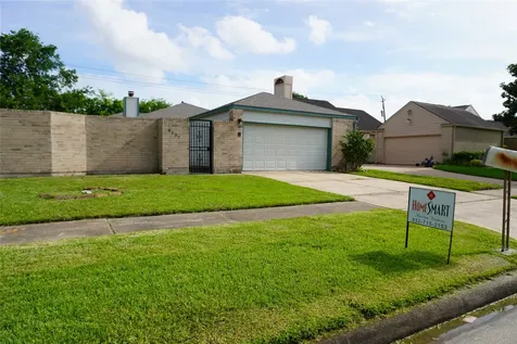 8207 Misty Ridge Lane Houston TX 77071