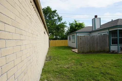 8207 Misty Ridge Lane Houston TX 77071