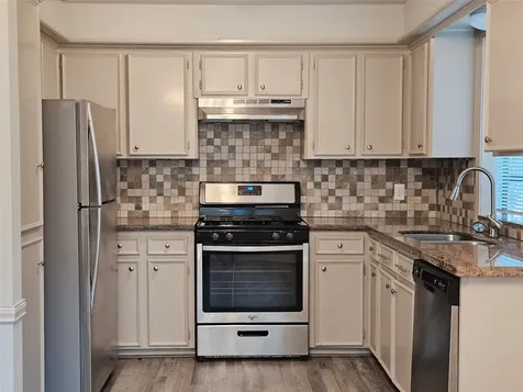 80 Fallenstone Drive The Woodlands TX 77381