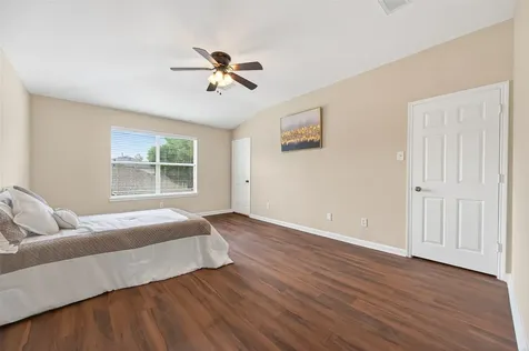 10427 Lyndon Meadows Drive Houston TX 77095