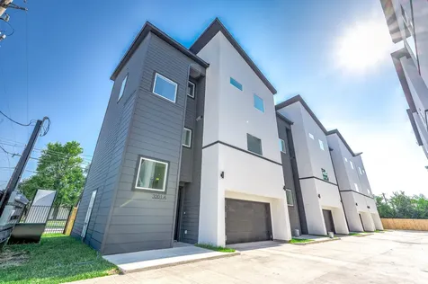 3203 St Emanuel Street A Houston TX 77004
