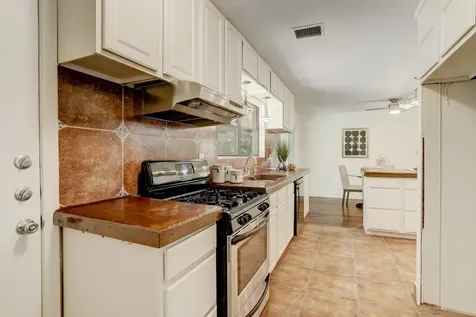 4546 Warm Springs Road Houston TX 77035