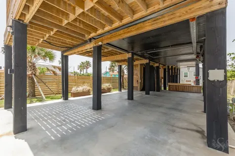 2906 Avenue R 1/2 Galveston TX 77550