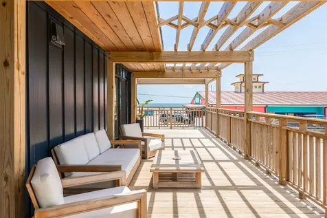 2906 Avenue R 1/2 Galveston TX 77550