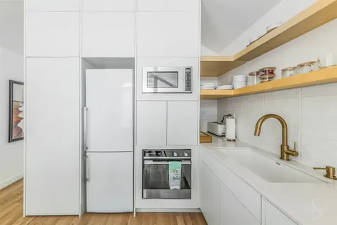 2906 Avenue R 1/2 Galveston TX 77550