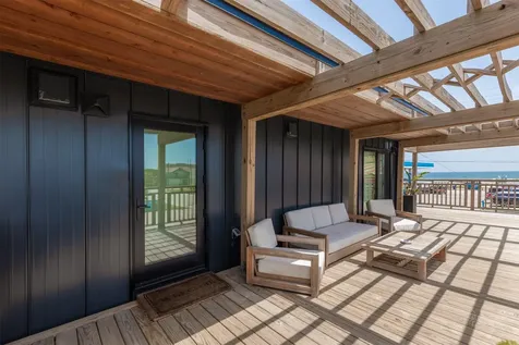 2906 Avenue R 1/2 Galveston TX 77550