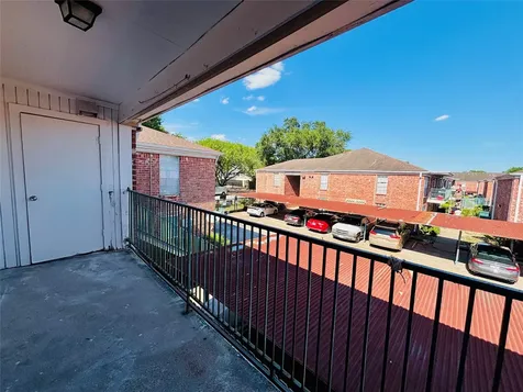 9201 Clarewood Drive 129 Houston TX 77036