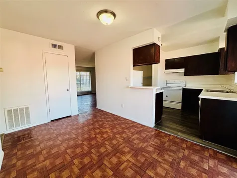 9201 Clarewood Drive 129 Houston TX 77036