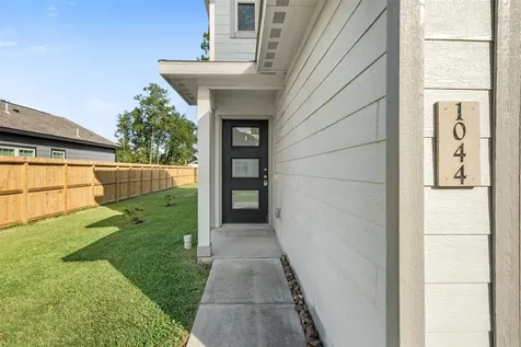 1044 Road 5203 Cleveland TX 77327