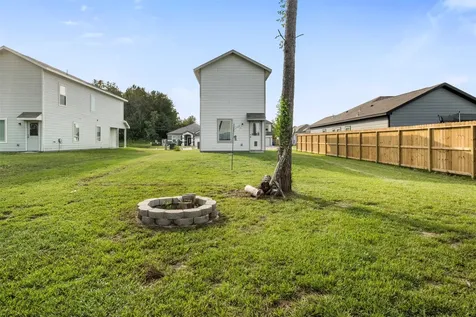1044 Road 5203 Cleveland TX 77327